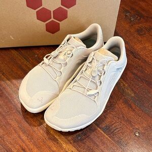 Vivobarefoot Primus Trail FG 3.5 Women’s Silver Birch - Size 39